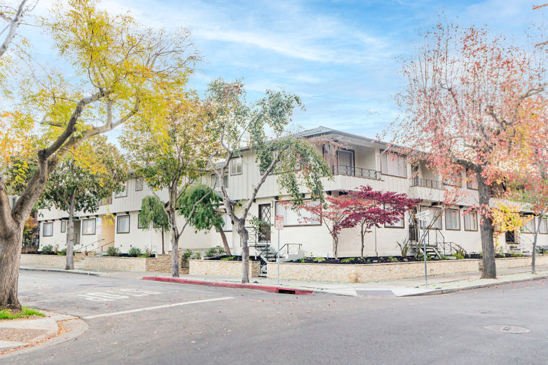 1BR/1BA Apartment on Ramona Avenue · Palo Alto